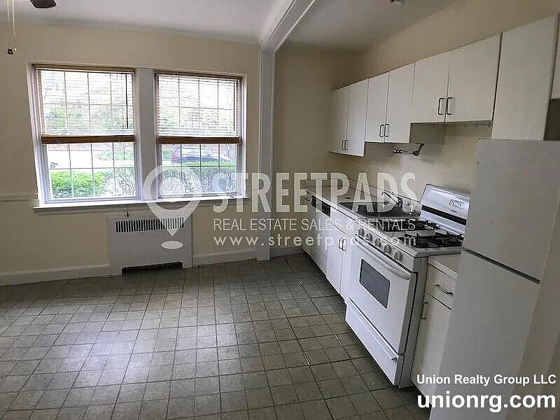 1st image of 24 Fairbanks St #22