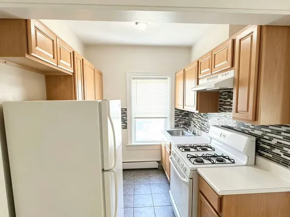 28 Hope St #3, Providence, RI 02903