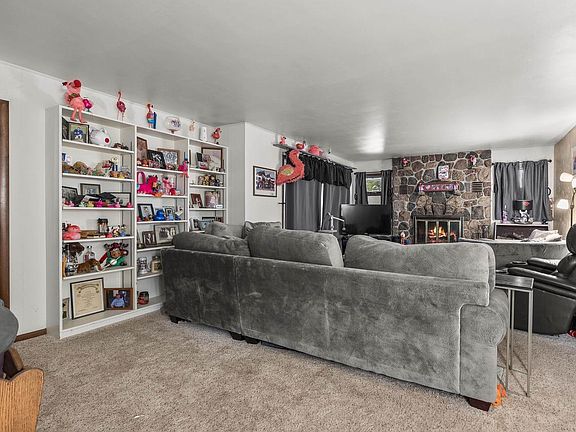 3rd image of 153270 DUSTY MILLER ROAD