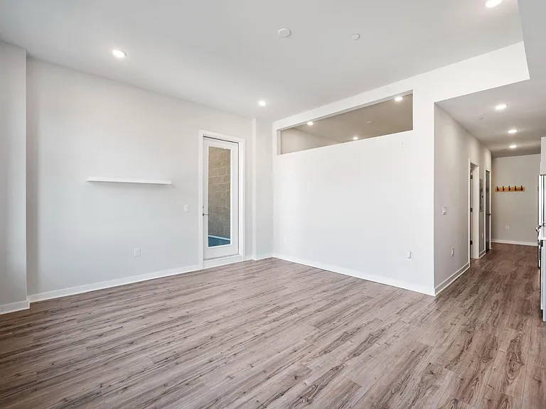 1143 N 3rd Street — Photo 14