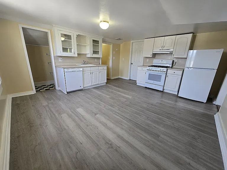 23 Brown St #C-3 — Photo 8
