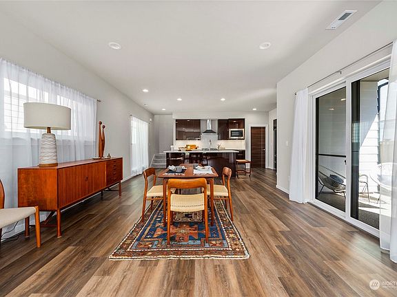 4th image of 33499 Three Lakes Lane