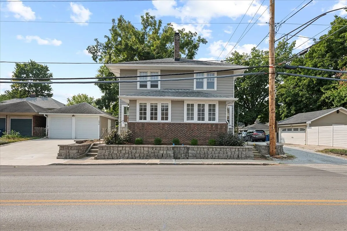 Building Photo - 525-527 E 52nd St