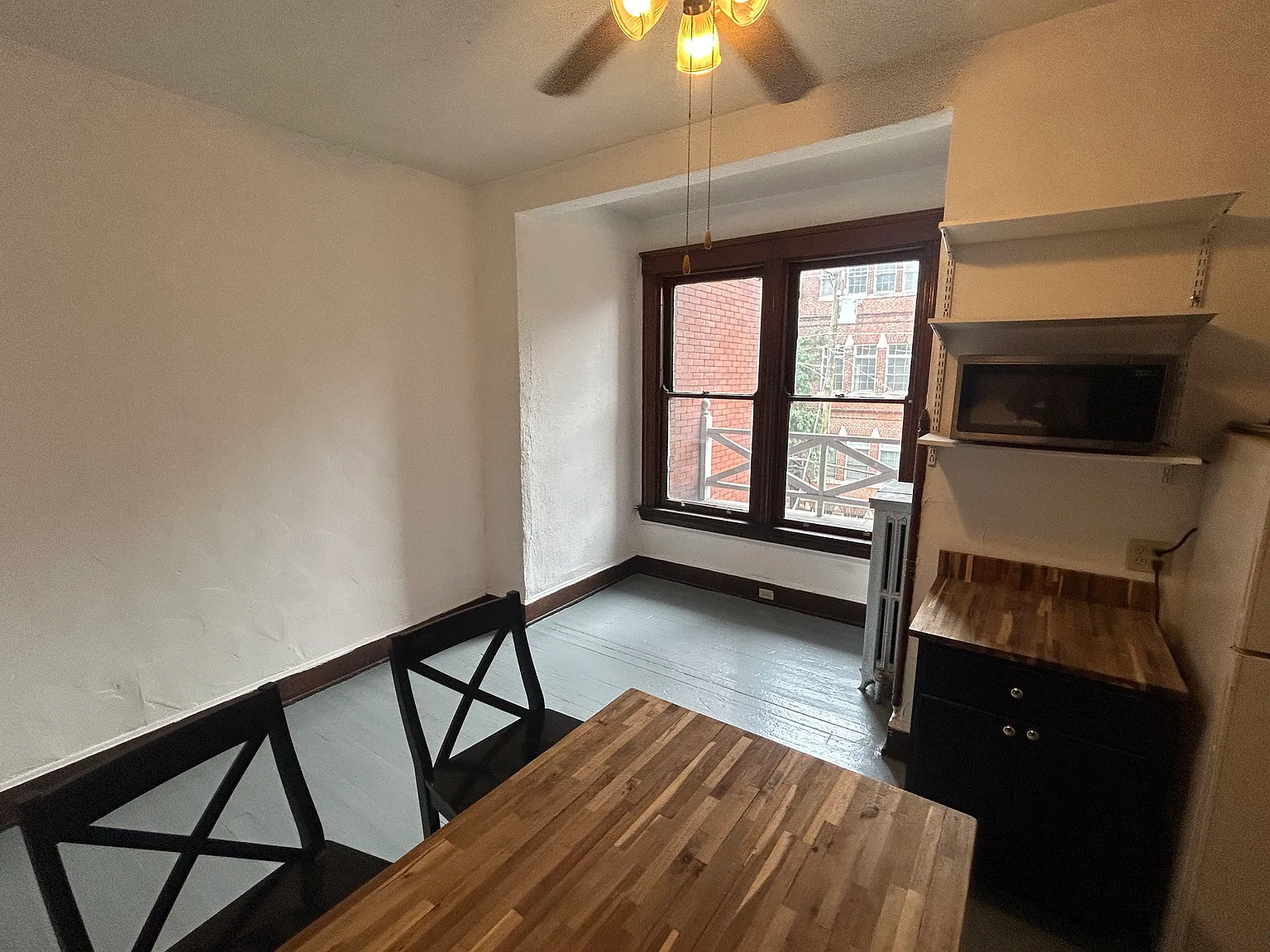 1626 Chase Ave — Photo 2