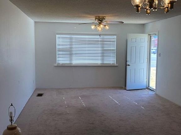 2nd image of 800 N McKinley St