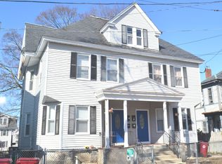 21 Huntington St, Lowell, MA 01852