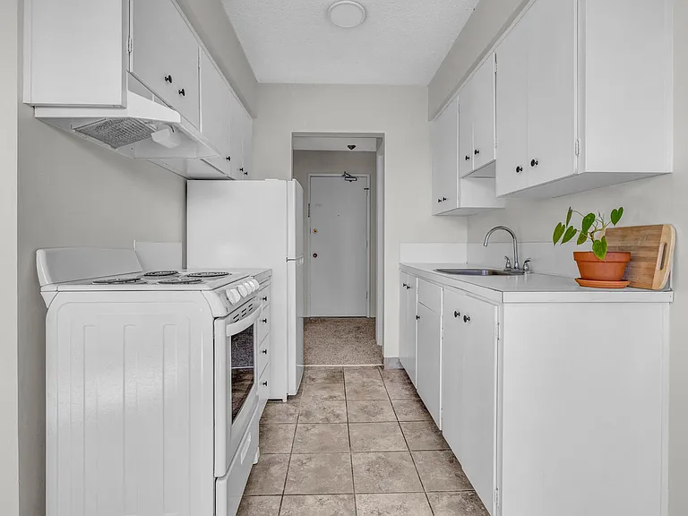 2320 Woodland Dr #7-301 — Photo 5