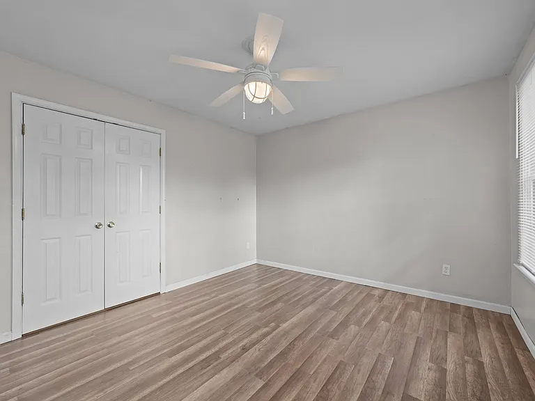 435 Currituck Dr — Photo 17