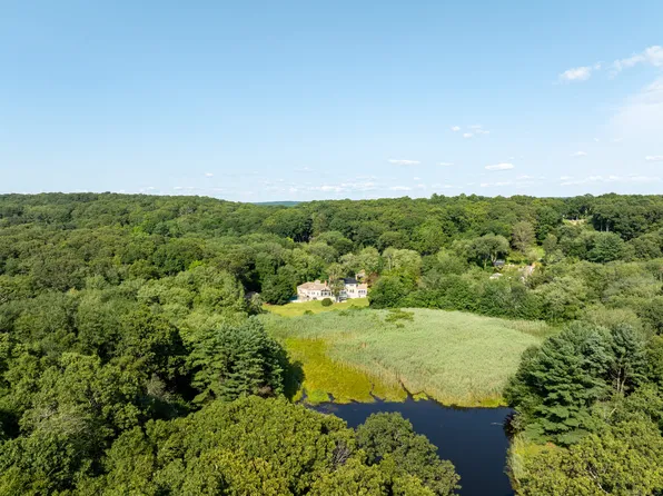 68 Neck Road, Old Lyme, CT 06371
