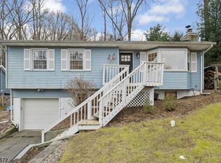 99 Springbrook Trl, Sparta, NJ 07871