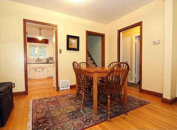 4th image of 1388 Hartford Ave