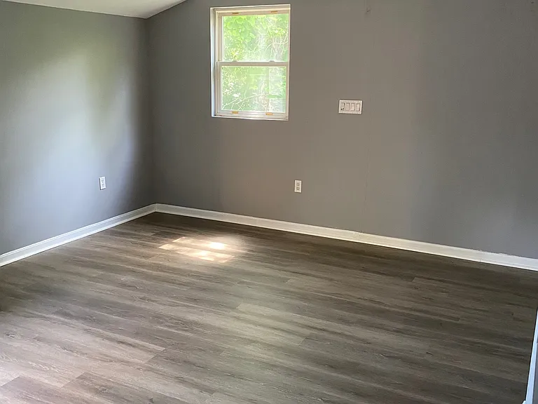 670 Davis Ln — Photo 21