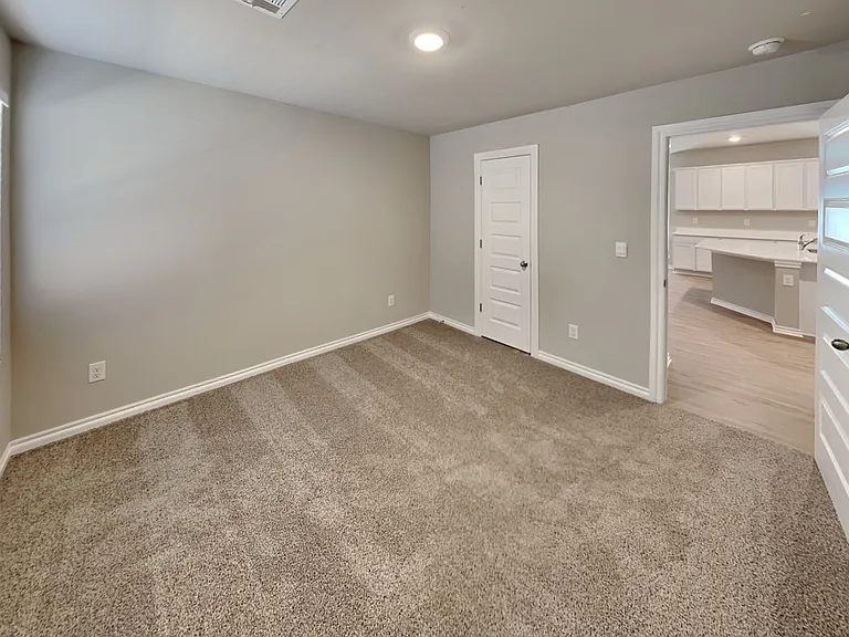 2932 Firefly Dr — Photo 15
