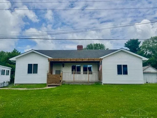 126 S Middle St, Leesburg, OH 45135