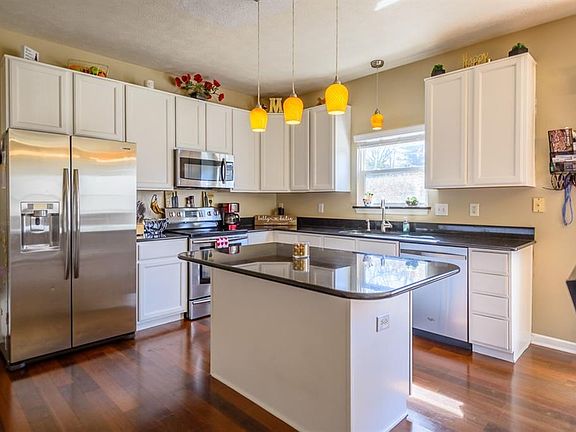 5th image of 6253 Saddletree Dr