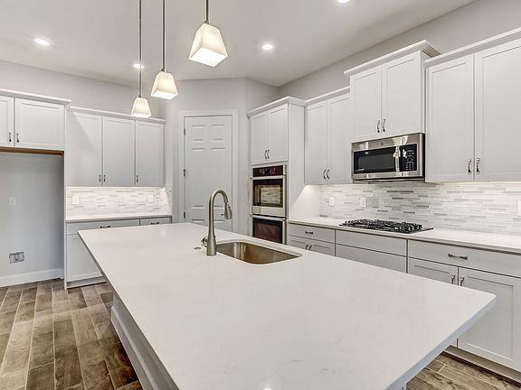 3rd image of 366 Stone Creek Cir