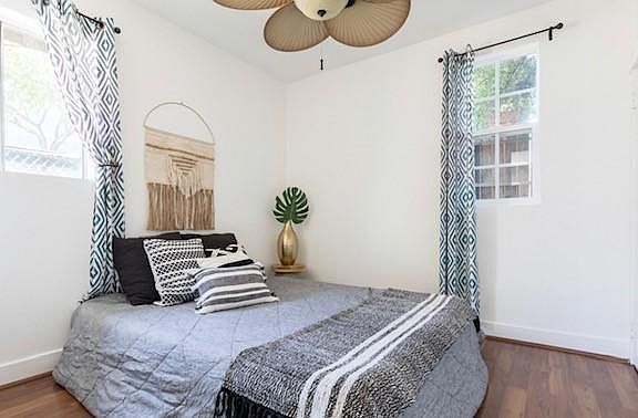 3rd image of 420 Newland St #1/2