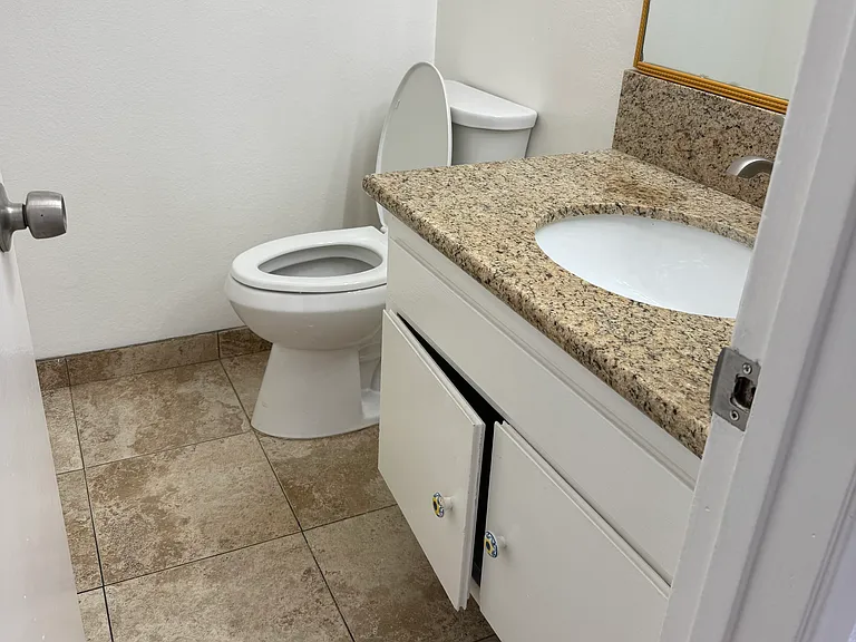 3529 W Cornelia Cir #3 — Photo 13