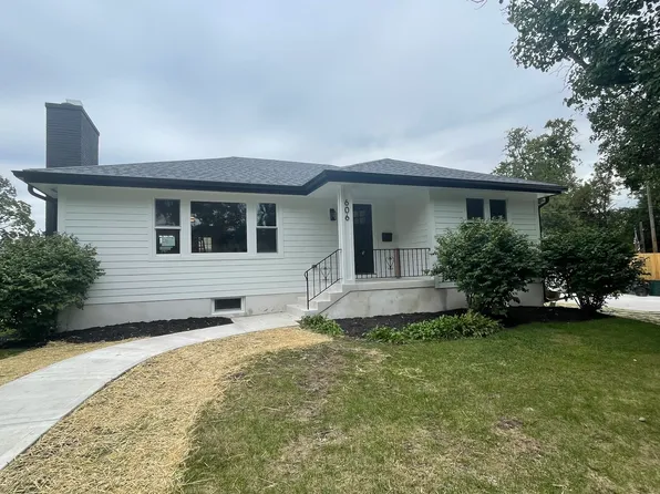 606 E Washington St, Villa Park, IL 60181
