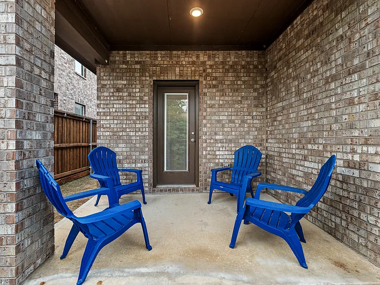 2304 Rosaline Dr — Photo 30