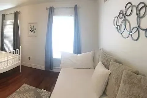 2 bed, $2,700 — Photo 2