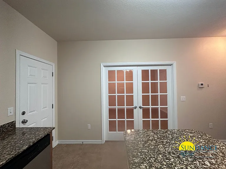 1494 Bentley Cir — Photo 7