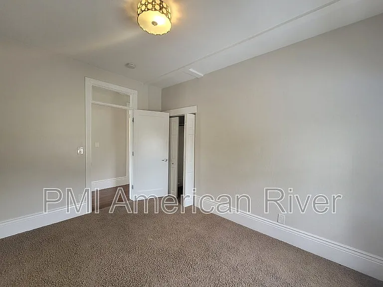 1716 Capitol Ave #5 — Photo 6