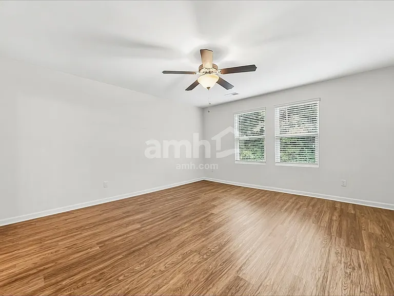 107 Orion Way — Photo 9