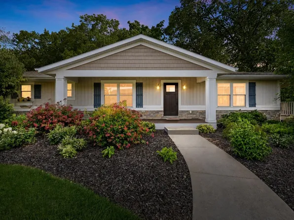 648 Francis St, Saugatuck, MI 49453