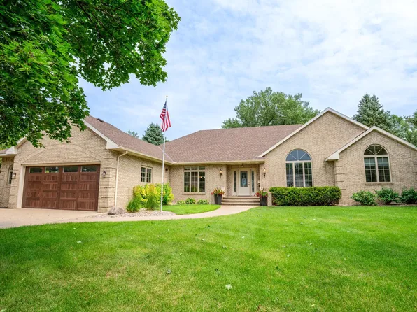 1801 Country Club Dr NE, Willmar, MN 56201