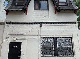 2025 Cambridge St, Philadelphia, PA