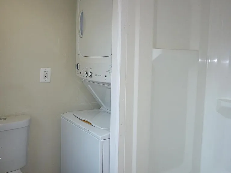 504 S Washington St — Photo 17