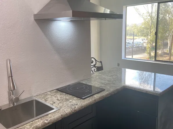 1050 B St #F, Ramona, CA 92065