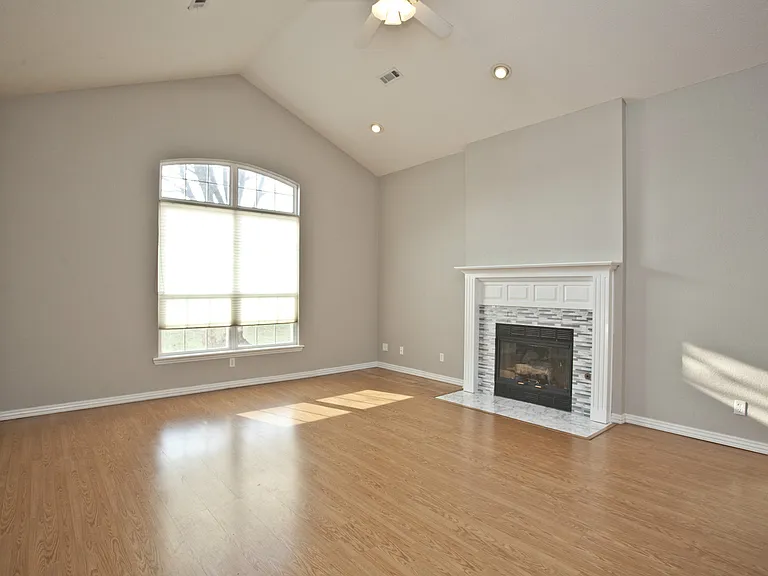 310 Old Forge Dr — Photo 4