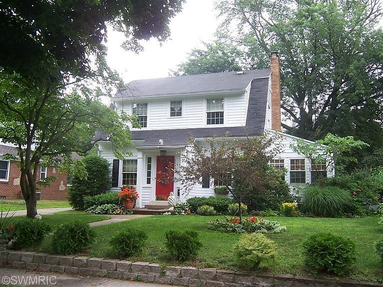 1st image of 2444 Sinclair Ave NE
