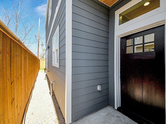 4th image of 3712 Noah St