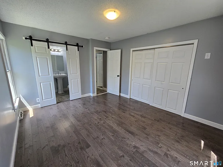 24 Pearl St — Photo 21