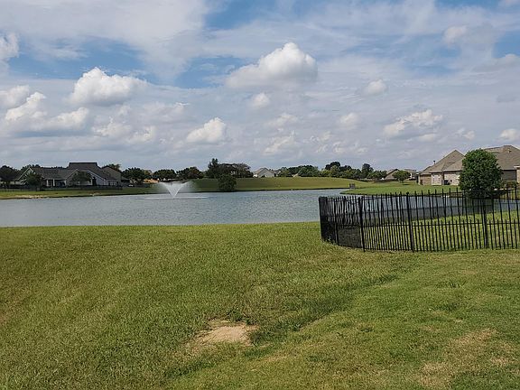 3rd image of 4057 Albion Dr