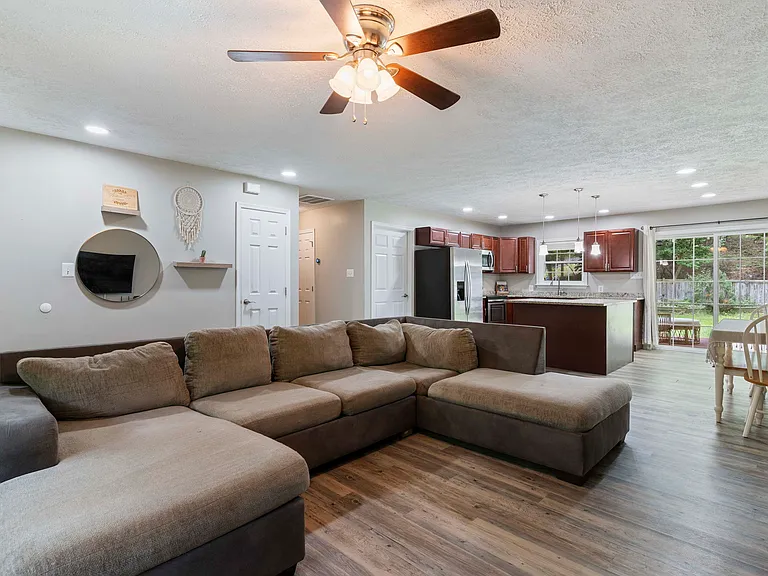 12418 Red Rock Ct — Photo 6