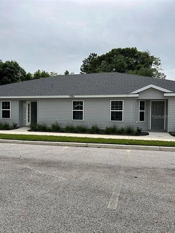 2 bed, 2.0 bath, 1041 sqft, $1,350 — Photo 1