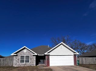 1220 Shiraz Dr, Centerton, AR 72719