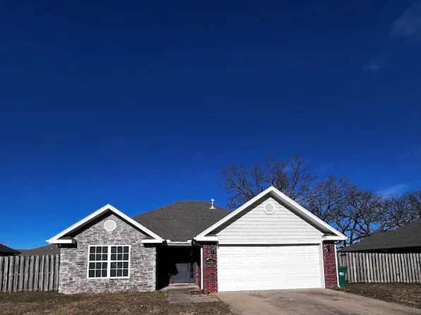 1220 Shiraz Dr, Centerton, AR 72719