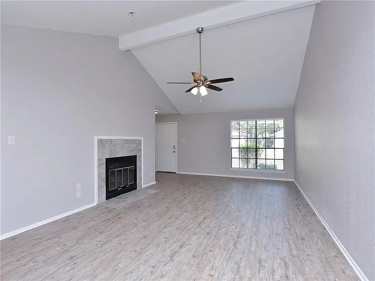 802 Primrose Ln — Photo 11