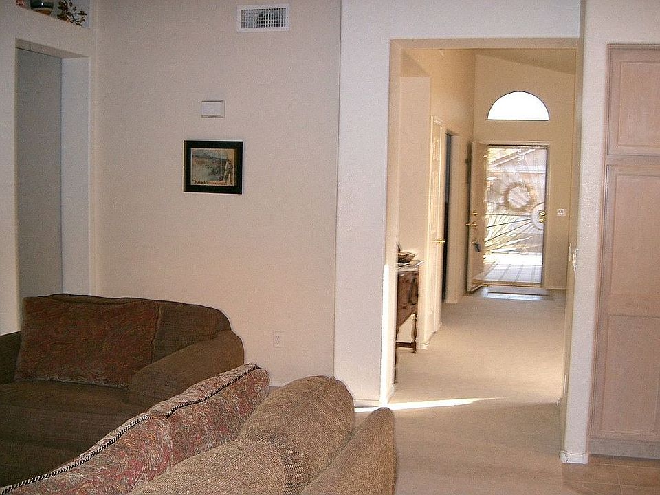 Family room to front door