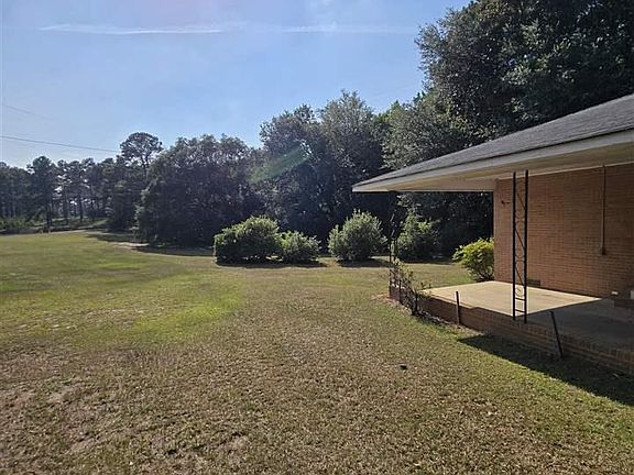 4th image of 748 Highway 145 N