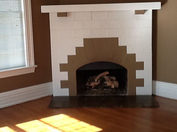 Living room ,hrdw floors, 9 ft. ceilings