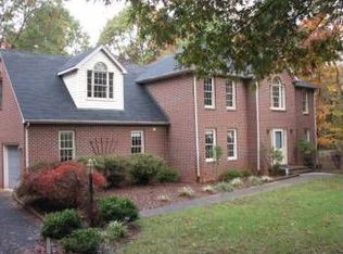 205 Millspring Dr, Forest, VA 24551