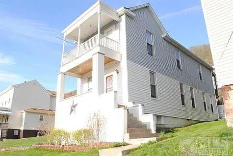 1412 Marshall St photo 1