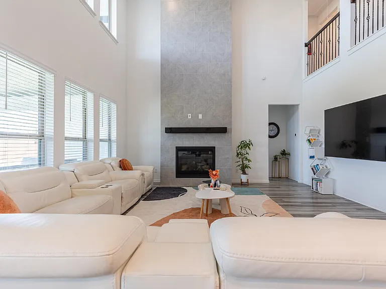 2332 Giona Pl — Photo 23