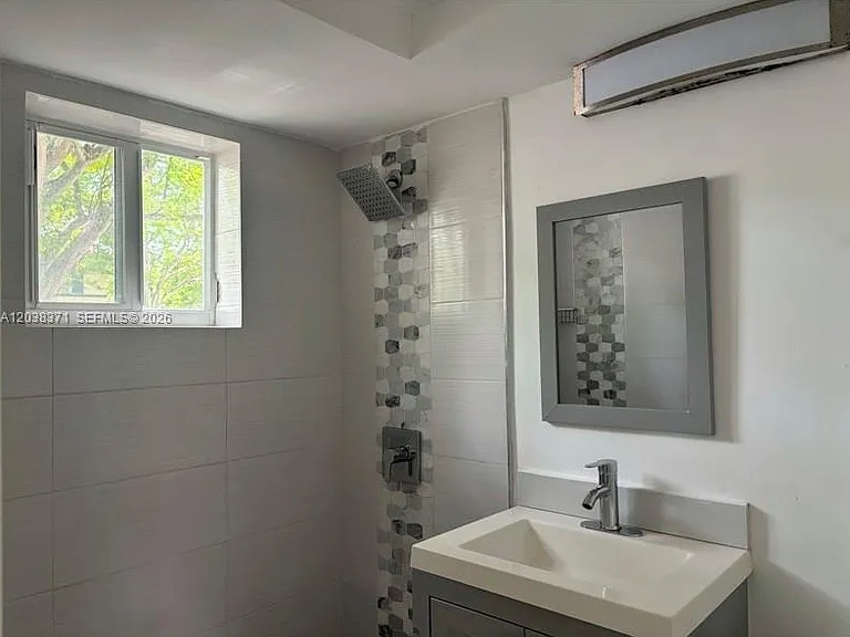1014 Salzedo St #103 — Photo 8